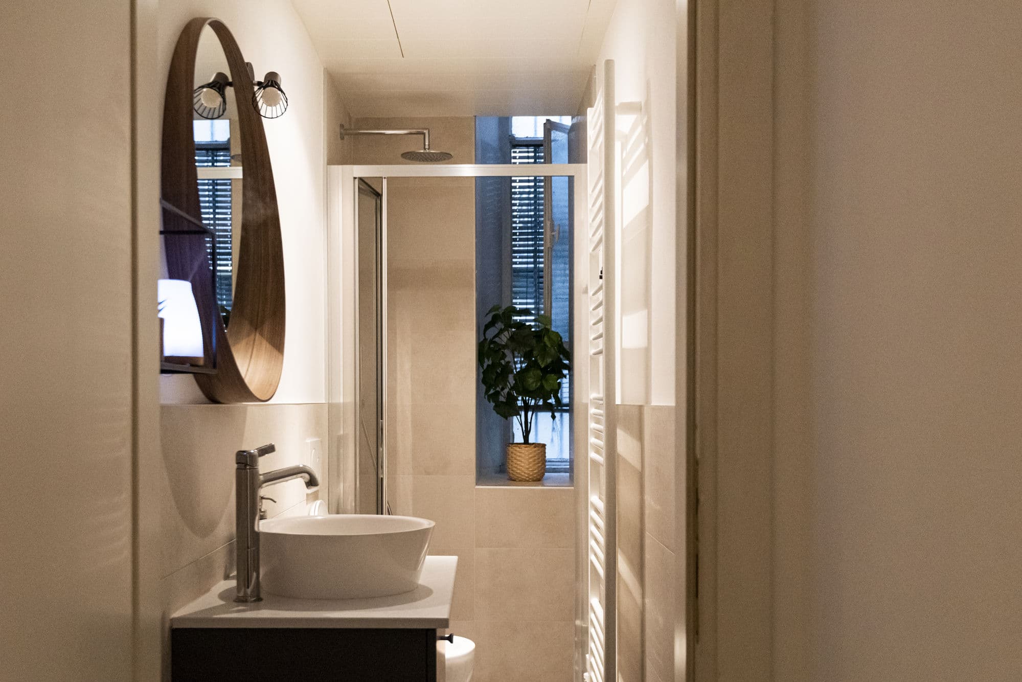 Bagno con doccia EQB Milano